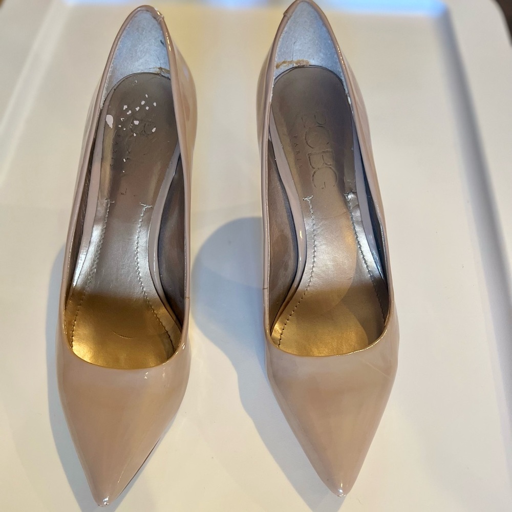 BCBG Nude Pumps, Size 8, very loved